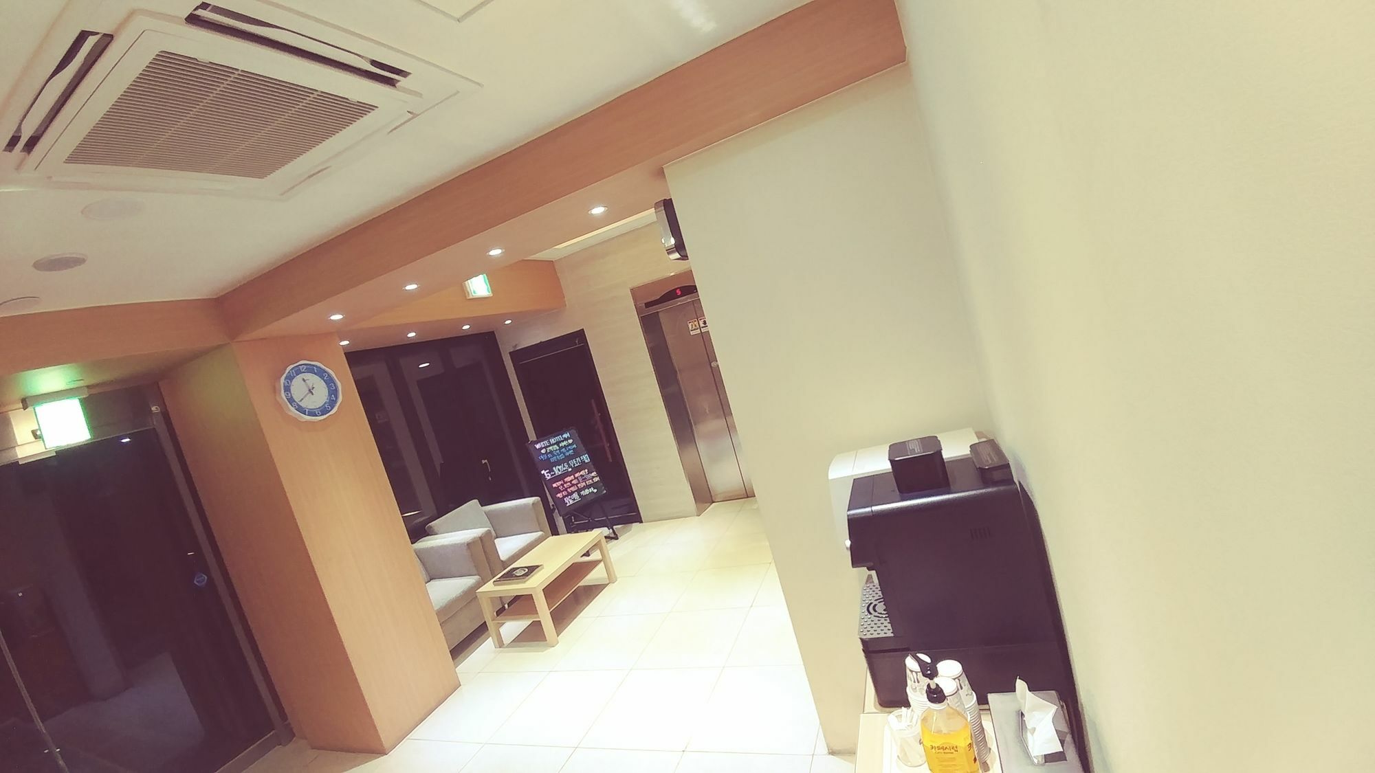 White Hotel Suwon Exterior foto